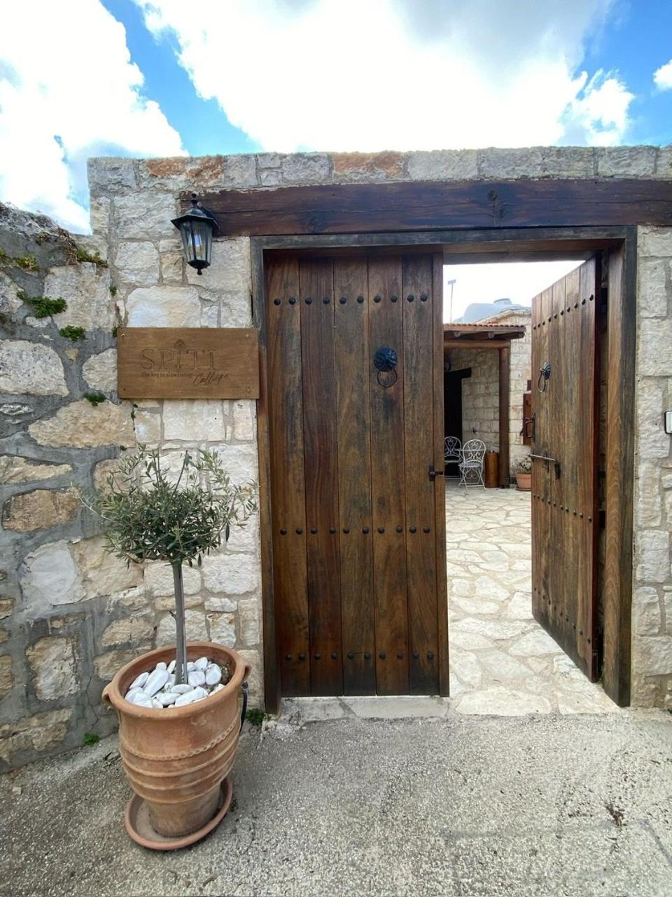 Spiti Calliope Kathikas Exterior photo