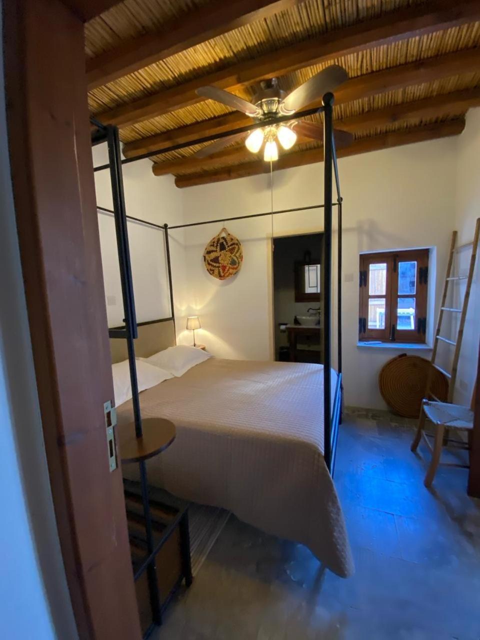 Spiti Calliope Kathikas Exterior photo